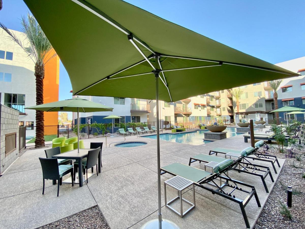 Kasa Phoenix Aparthotel